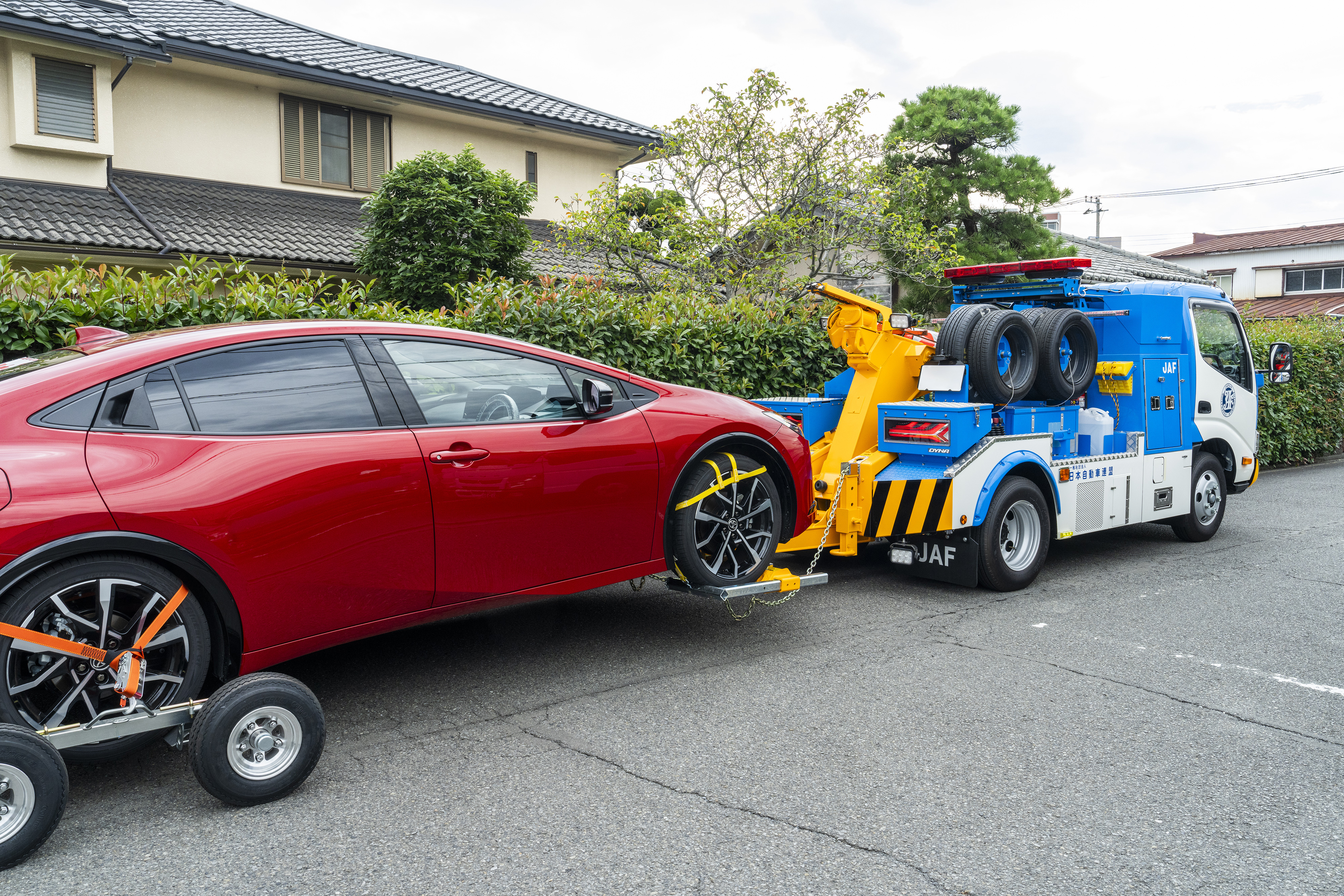 写真：ロードサービス（レッカー作業）