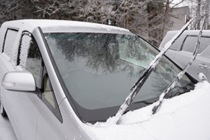 寒冷地での駐車時は窓やドアの凍結に注意 Jafユーザーテスト Jaf