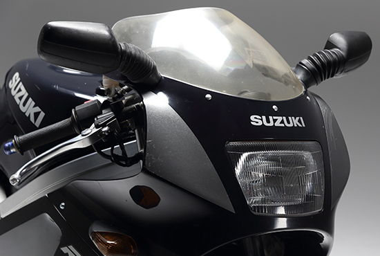 ビジネスバック SUZUKI RGV250 ガンマ VJ21 フロントカウル ライト