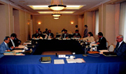 第三者の意見を広く取り入れるために「JAFモータースポーツ懇談会」が発足した（1996年6月）