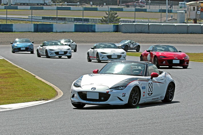 ナンバー付きレース_1