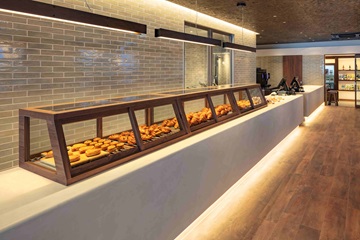 陽日の郷あづま館_ベーカリー