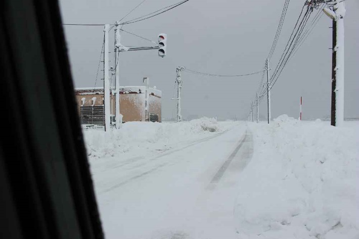 新潟県の雪道の画像