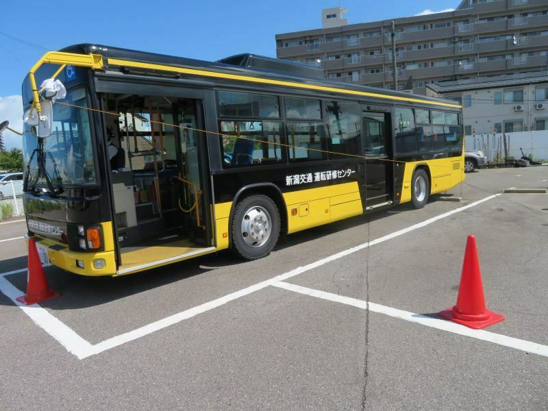 新潟交通×JAF新潟】路線バスとクルマの交通安全 第2弾 | JAF
