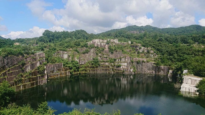 石切山脈 地図にない湖